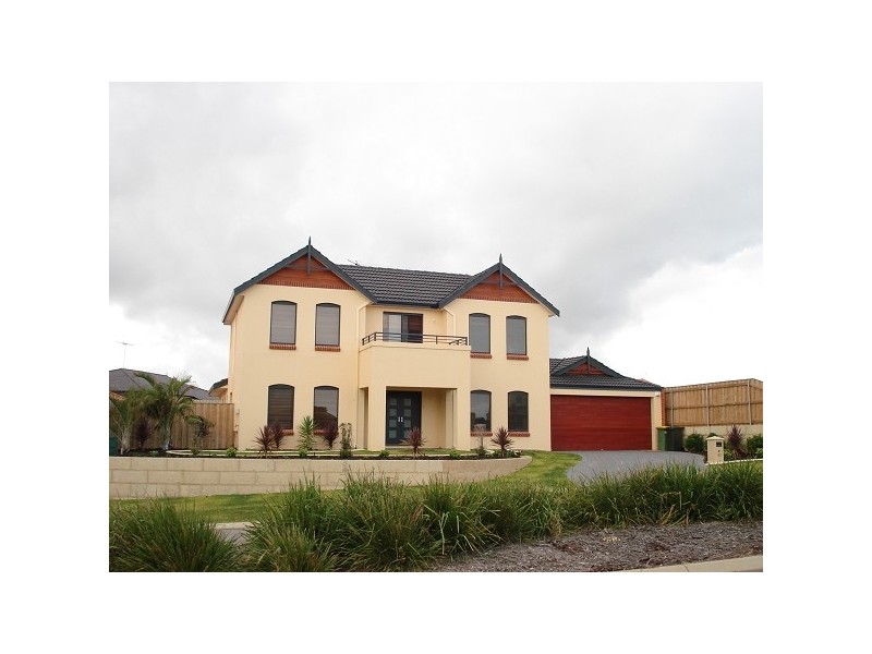 42 Boardwalk Boulevard, Halls Head WA 6210