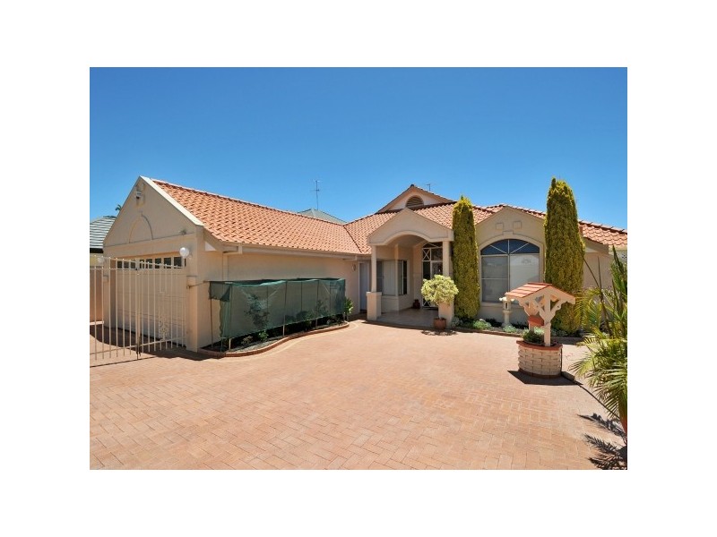 41 Cambria Island Retreat, Halls Head WA 6210