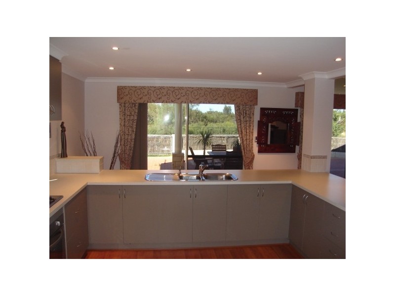 89 Darwin Terrace, Dudley Park WA 6210