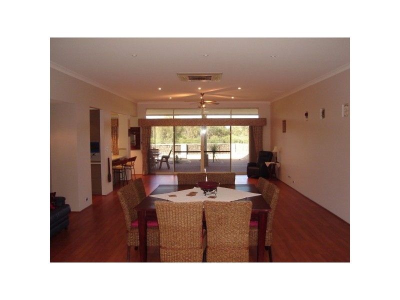 89 Darwin Terrace, Dudley Park WA 6210