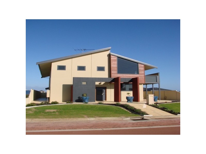 111 Challenger Road, Madora Bay WA 6210