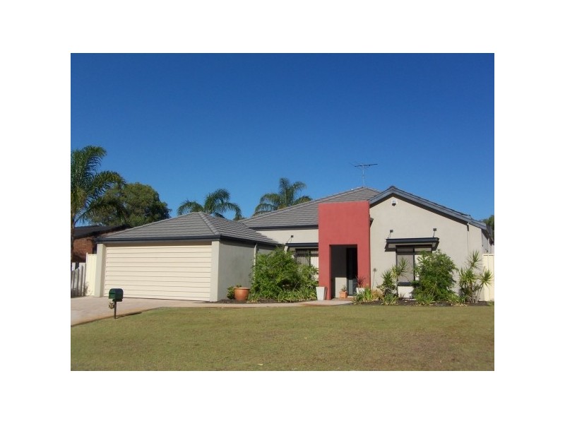 79 Oaklands Avenue, Halls Head WA 6210
