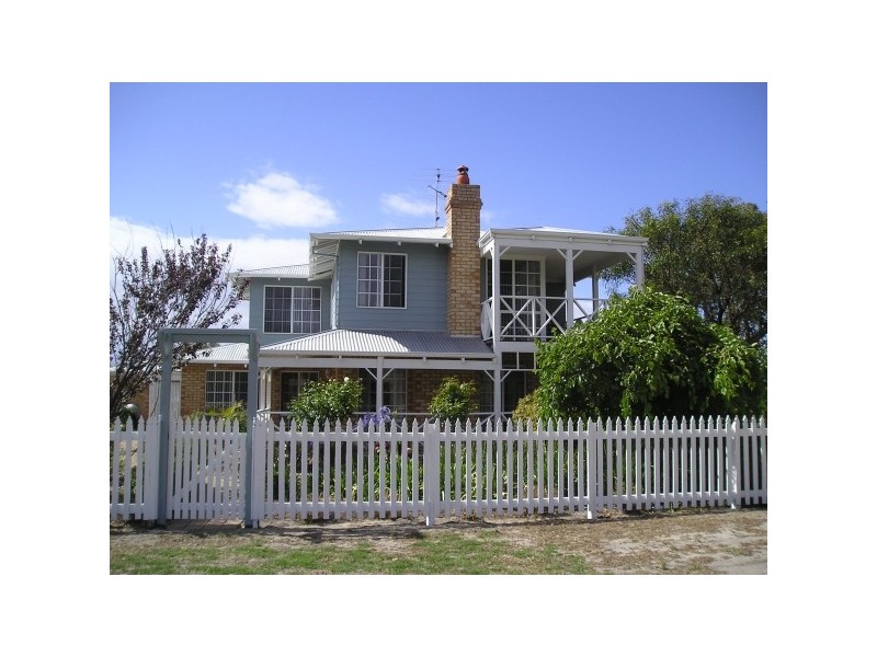 6 Oleander Place, Halls Head WA 6210