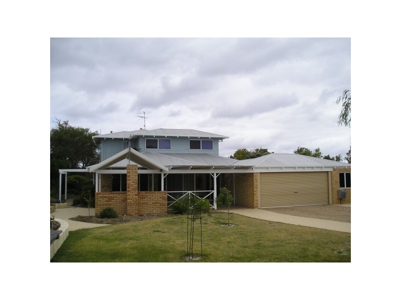 6 Oleander Place, Halls Head WA 6210