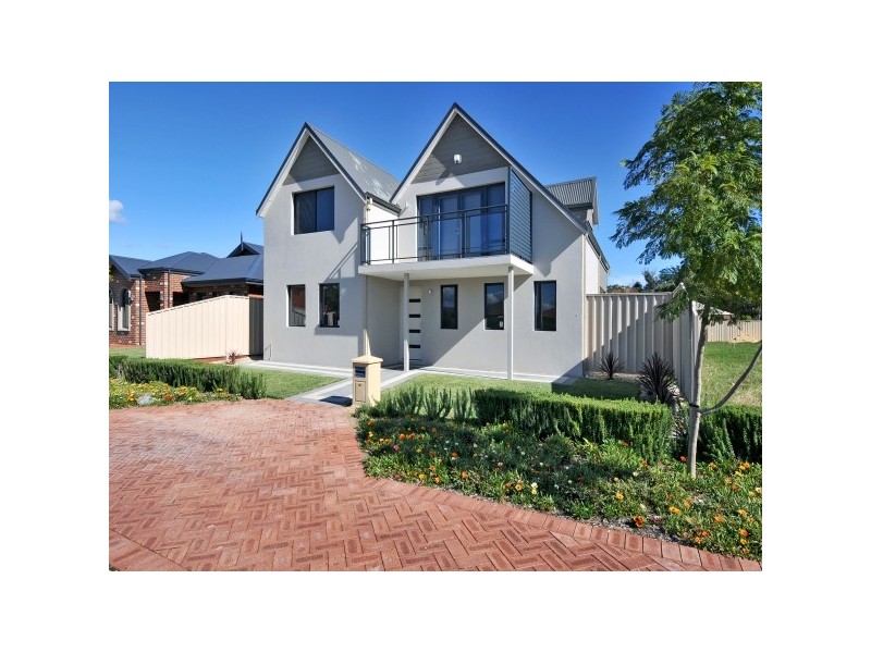 10 Eliza Pass, Madora Bay WA 6210