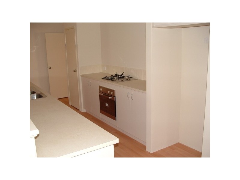 8 Lismore Ridge, Lakelands WA 6210