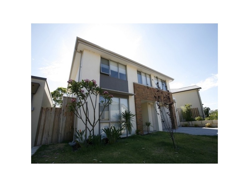 3 Oregon Court, Meadow Springs WA 6210