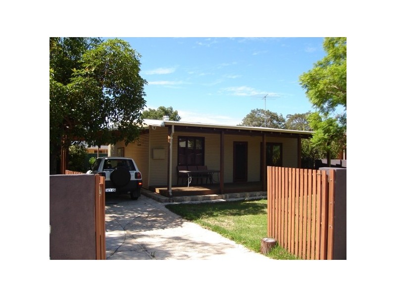 8A Roy Road, Coodanup WA 6210