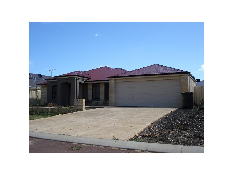 13 Malata Ridge, Lakelands WA 6210