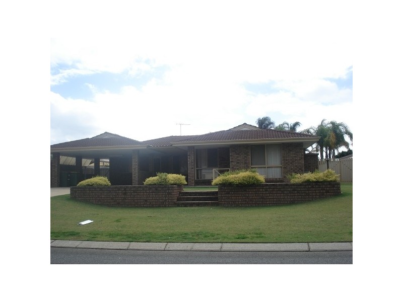 23 Hanson Way, Dudley Park WA 6210