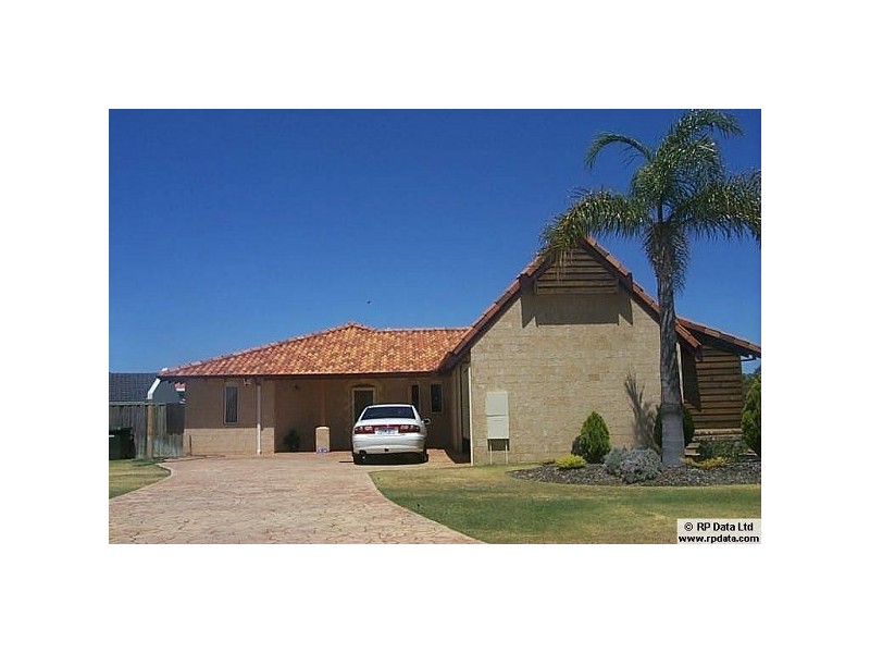 4 Cambria Island Retreat HALLS HEAD, Mandurah WA 6210