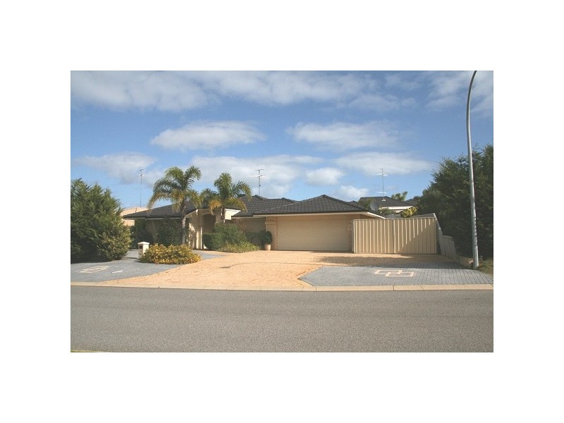 3 Boileau Place, San Remo WA 6210