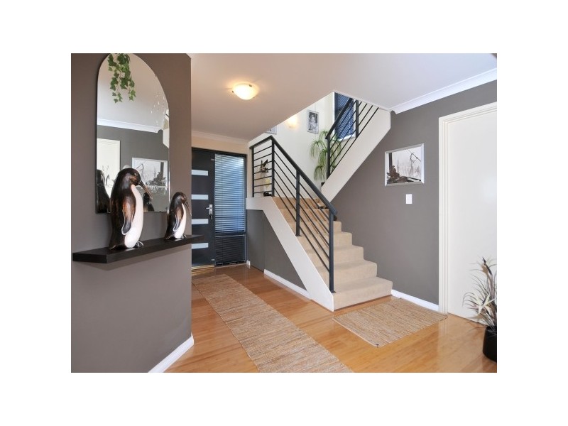 15 Bookleaf Loop, Halls Head WA 6210