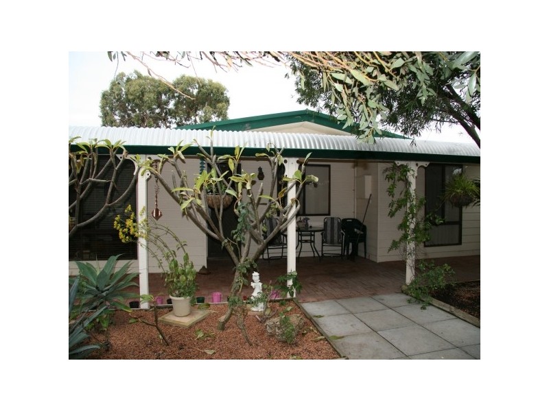 3 Tarwhine Place, Golden Bay WA 6174