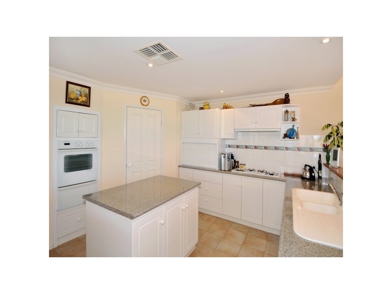 41 Cambria Island Retreat, Halls Head WA 6210