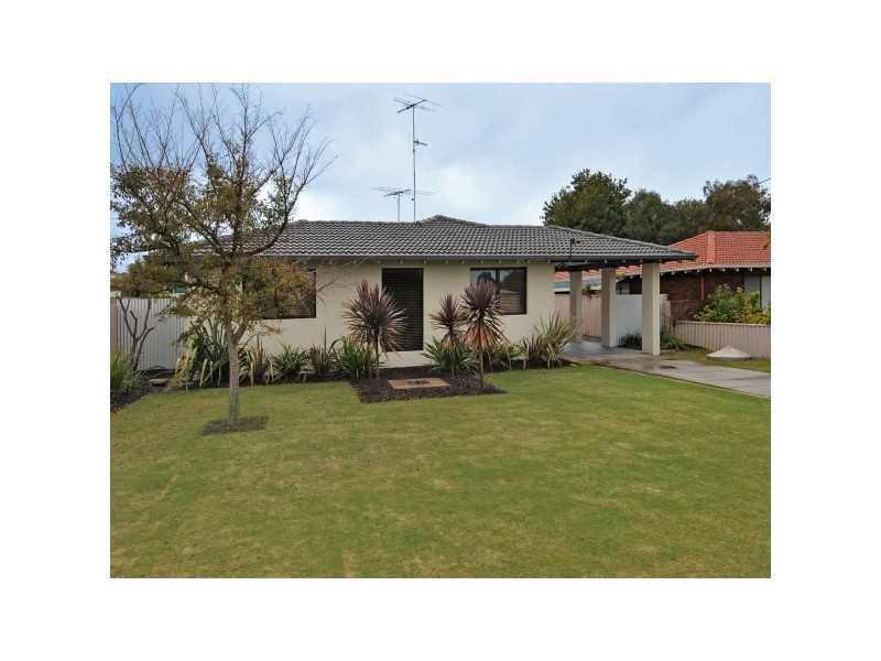 8 Curlew Street, Dudley Park WA 6210