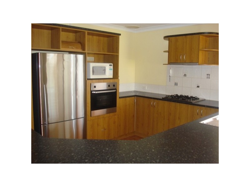 21 Kuta Lane HALLS HEAD, Mandurah WA 6210