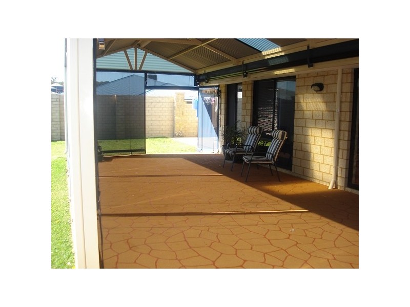 21 Kuta Lane HALLS HEAD, Mandurah WA 6210