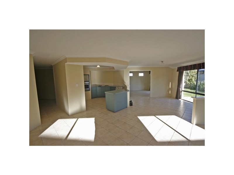 15 Vlamingh Gate MARINERS COVE, Mandurah WA 6210