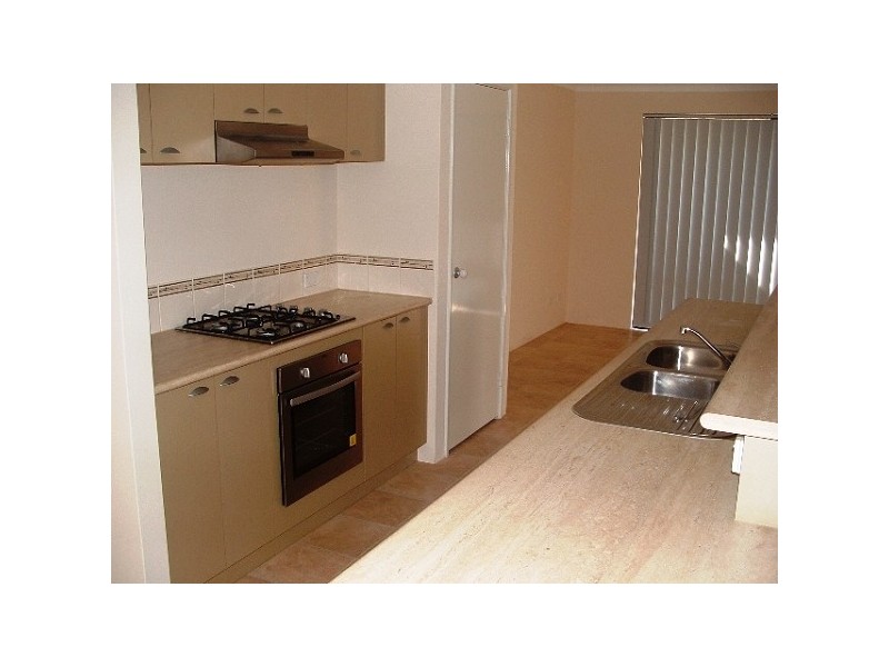 14 Senecio Way, Halls Head WA 6210