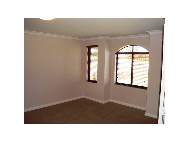 135 Meadow Springs Drive, Meadow Springs WA 6210