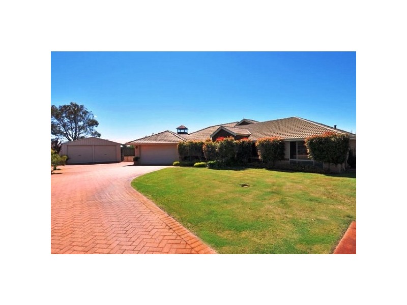 15 Green Grove Loop, Pinjarra WA 6208