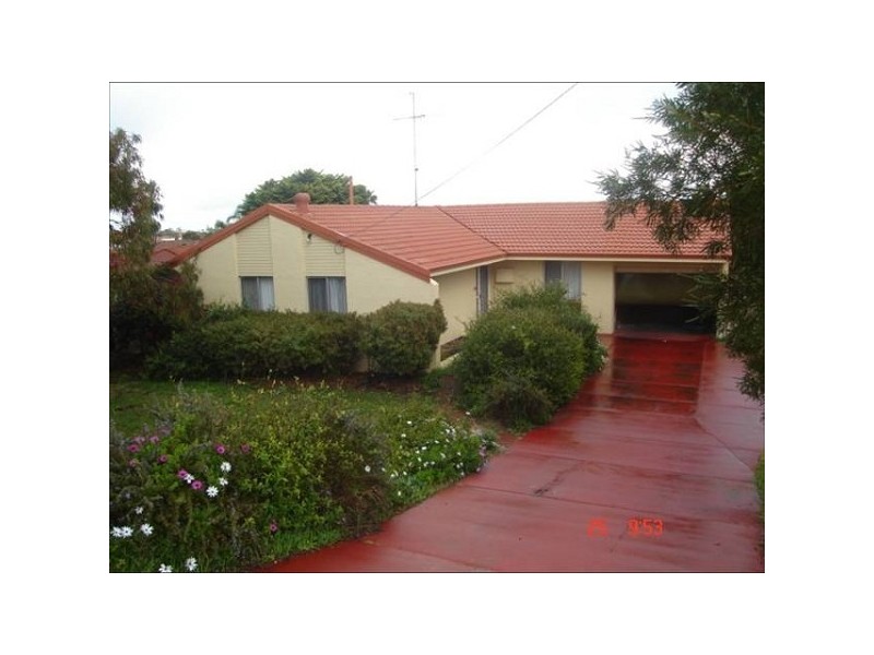 30 Scrivener Place HALLS HEAD, Mandurah WA 6210