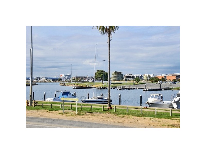 57 Janis Street, Halls Head WA 6210