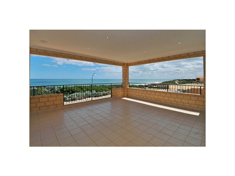 100 Boardwalk Boulevard, Halls Head WA 6210