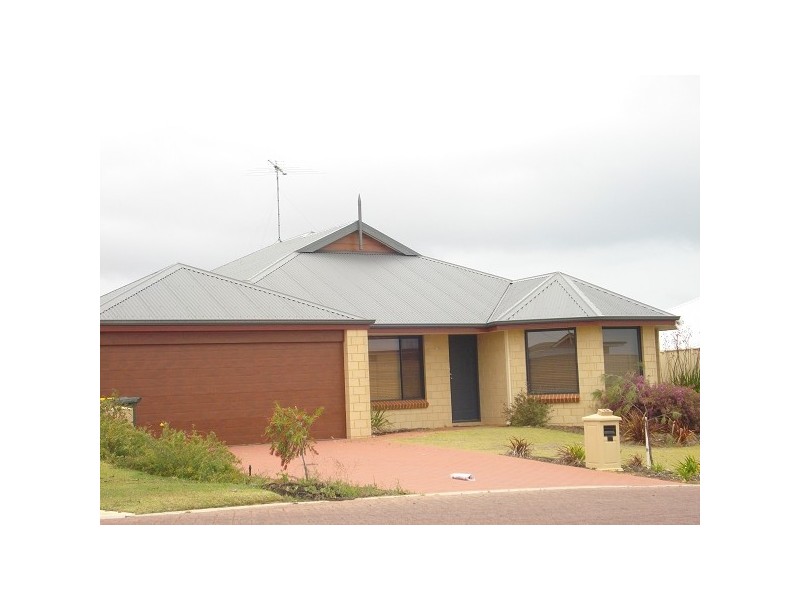 13 Albina Chase LAKELANDS, Mandurah WA 6210