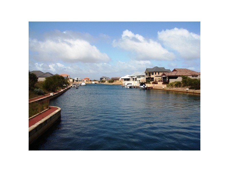 22 Sandpiper Island Retreat, Wannanup WA 6210