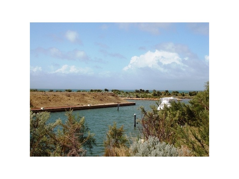 22 Sandpiper Island Retreat, Wannanup WA 6210