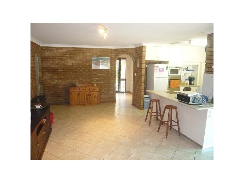39 Peelwood Parade, Halls Head WA 6210