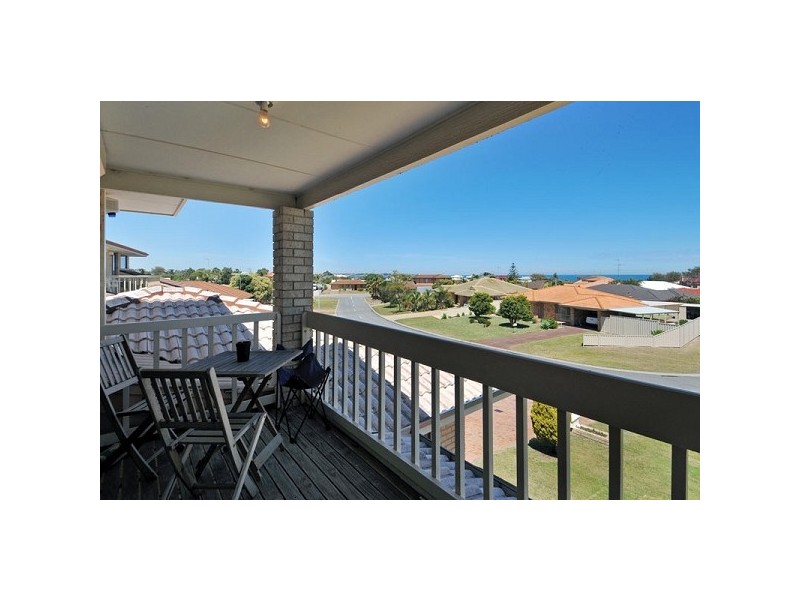 10 Hamilton Way, Silver Sands WA 6210