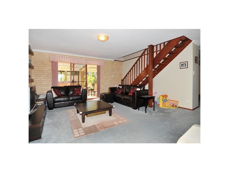 10 Hamilton Way, Silver Sands WA 6210