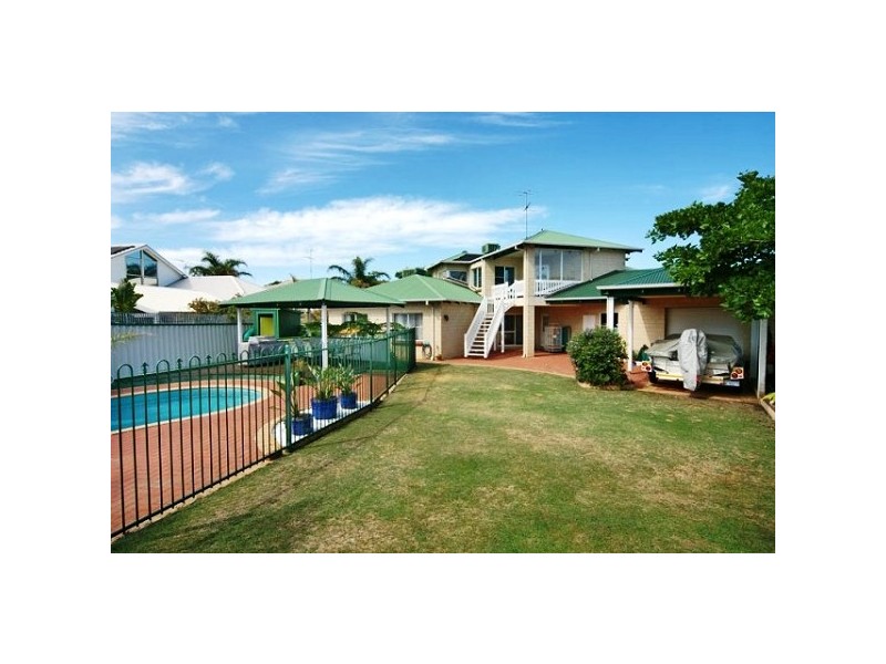 12 Gannet Rise, Halls Head WA 6210