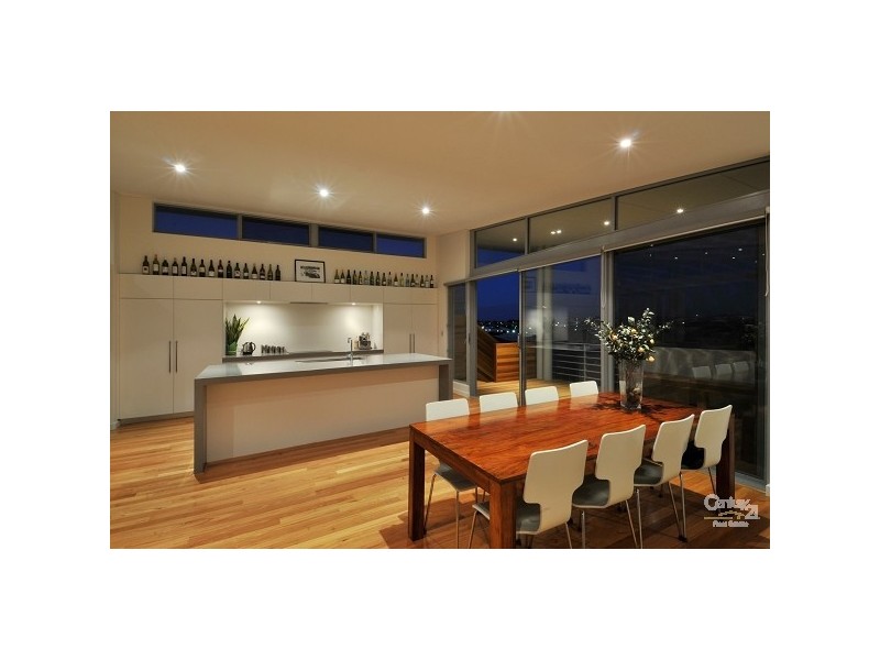 108 Boardwalk Blvd, Halls Head WA 6210