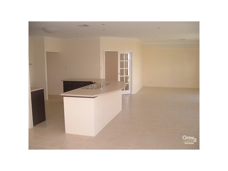 7 Pytheas Approach, Dudley Park WA 6210