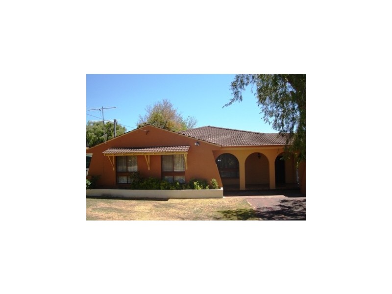 71 Leslie Street, Dudley Park WA 6210