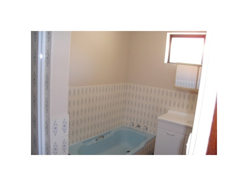 71 Leslie Street, Dudley Park WA 6210