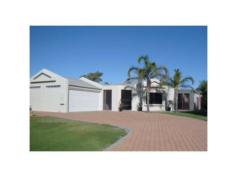 6 Peron Place, San Remo WA 6210