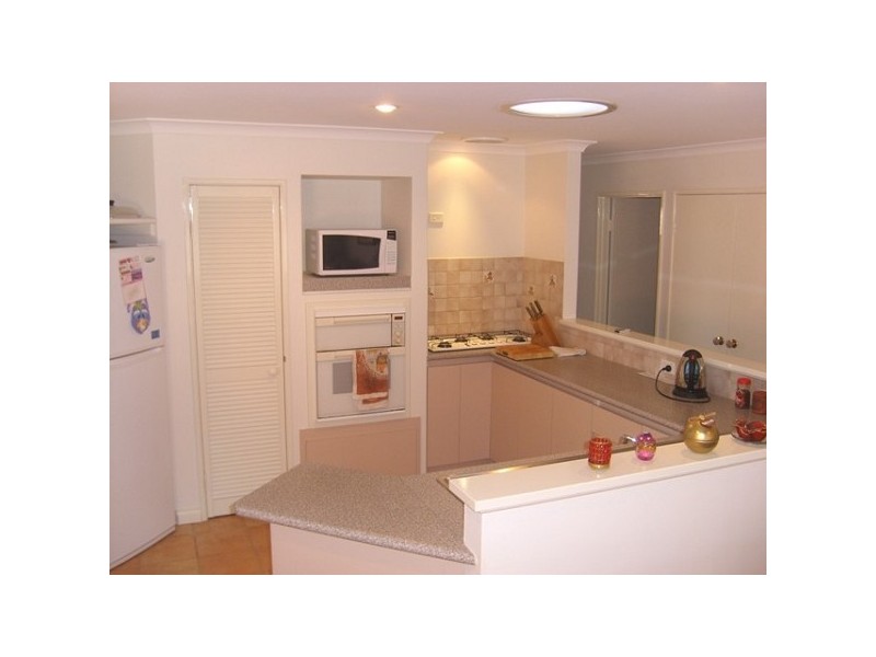 6 Peron Place, San Remo WA 6210