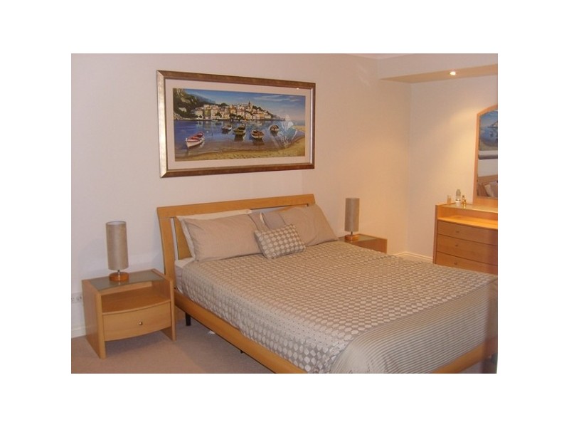 6 Peron Place, San Remo WA 6210