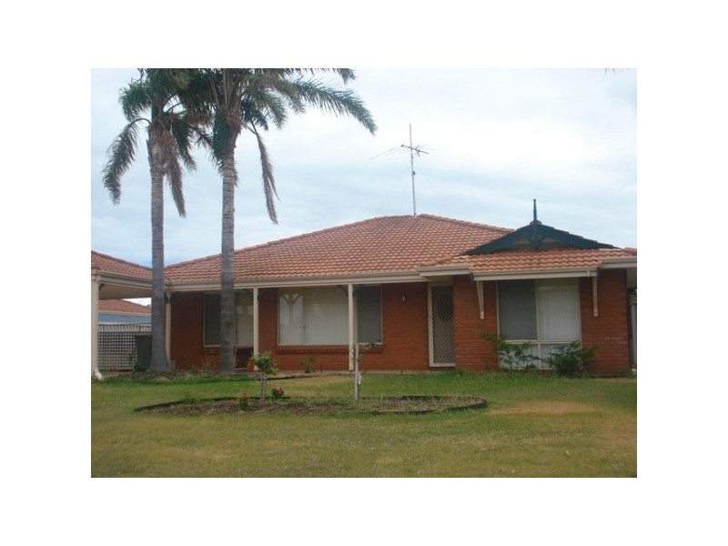 32 Sunningdale Chase MEADOW SPRINGS, Mandurah WA 6210