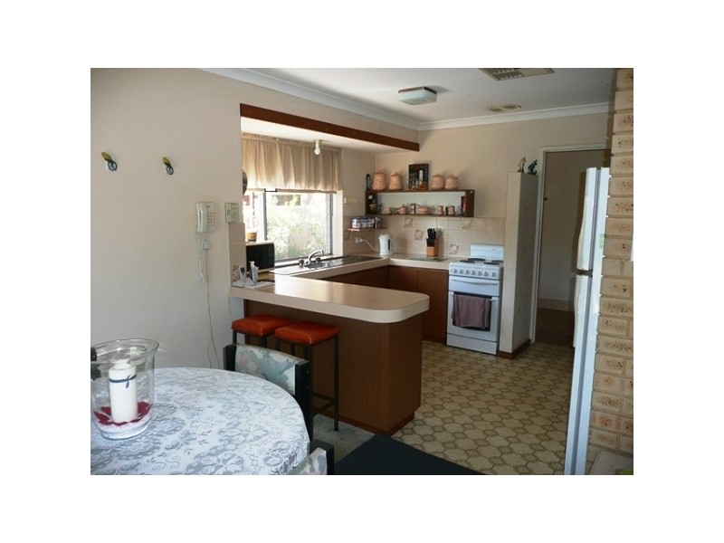 31 Vance Street, Dudley Park WA 6210