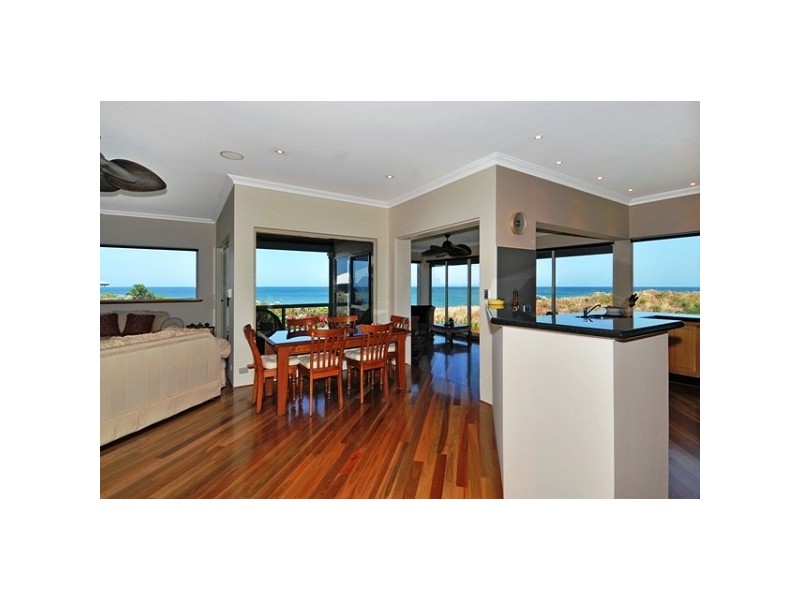 49 Admiralty Crescent, Halls Head WA 6210
