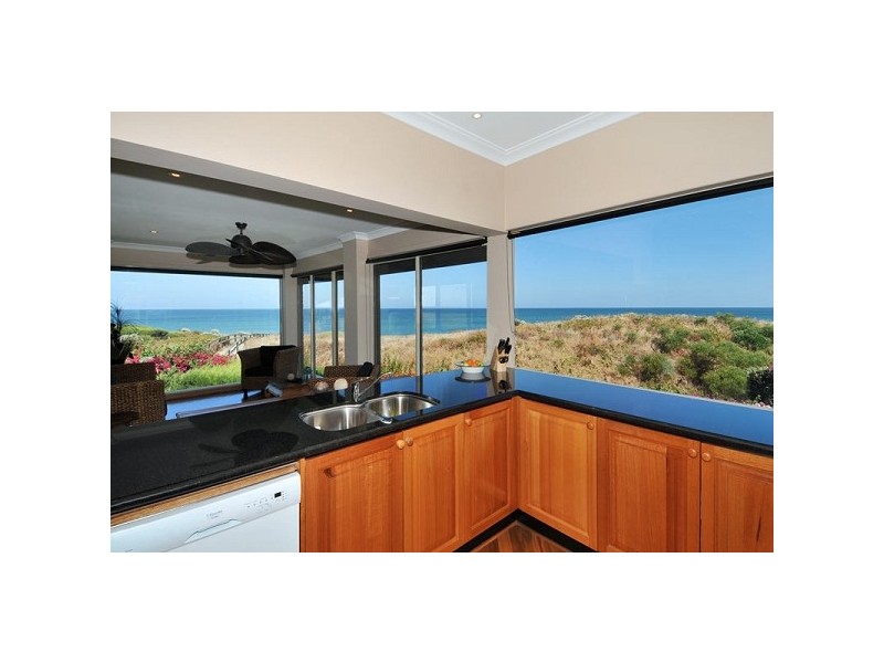 49 Admiralty Crescent, Halls Head WA 6210