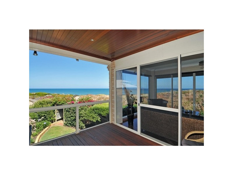 49 Admiralty Crescent, Halls Head WA 6210