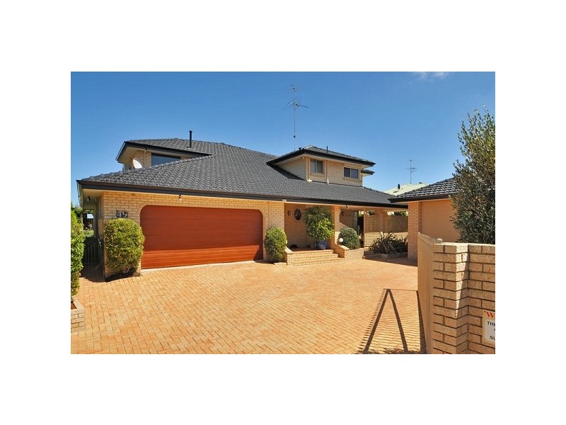 49 Admiralty Crescent, Halls Head WA 6210