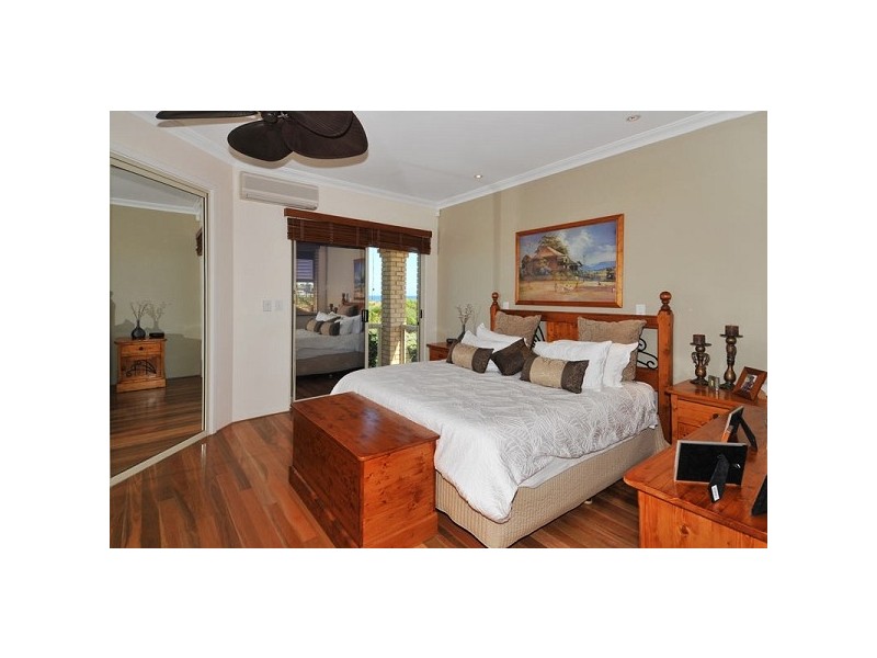 49 Admiralty Crescent, Halls Head WA 6210